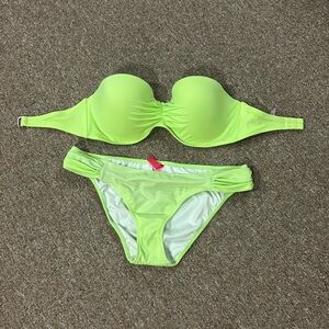 Strapless bikini